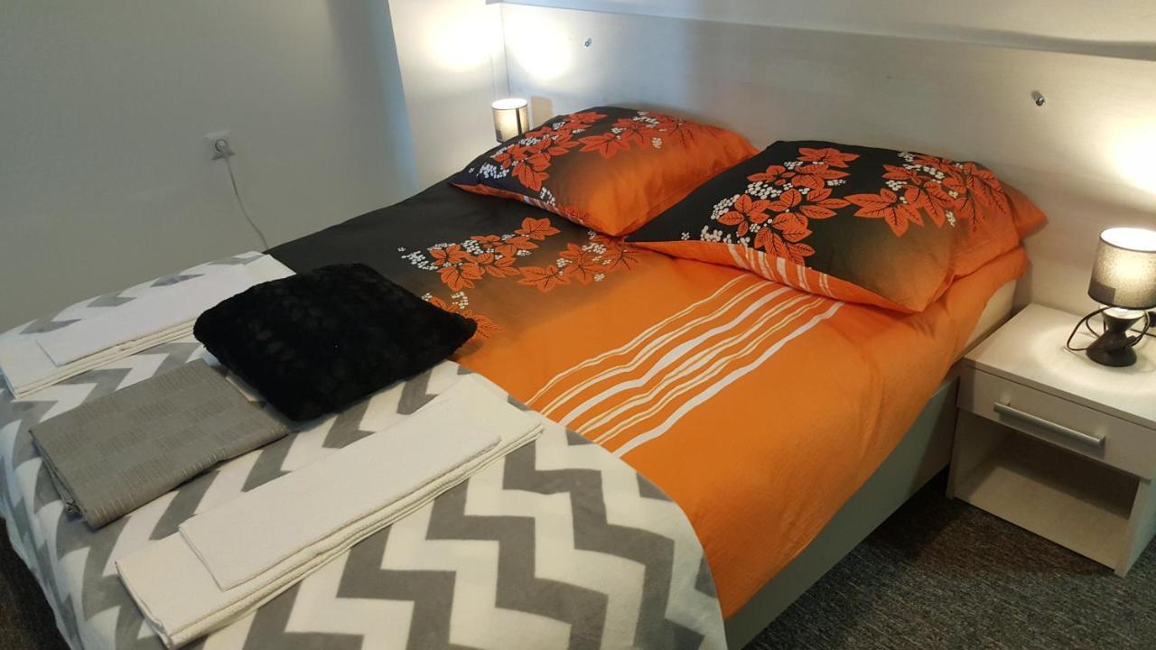 Park Rooms Dugo Selo ภายนอก รูปภาพ